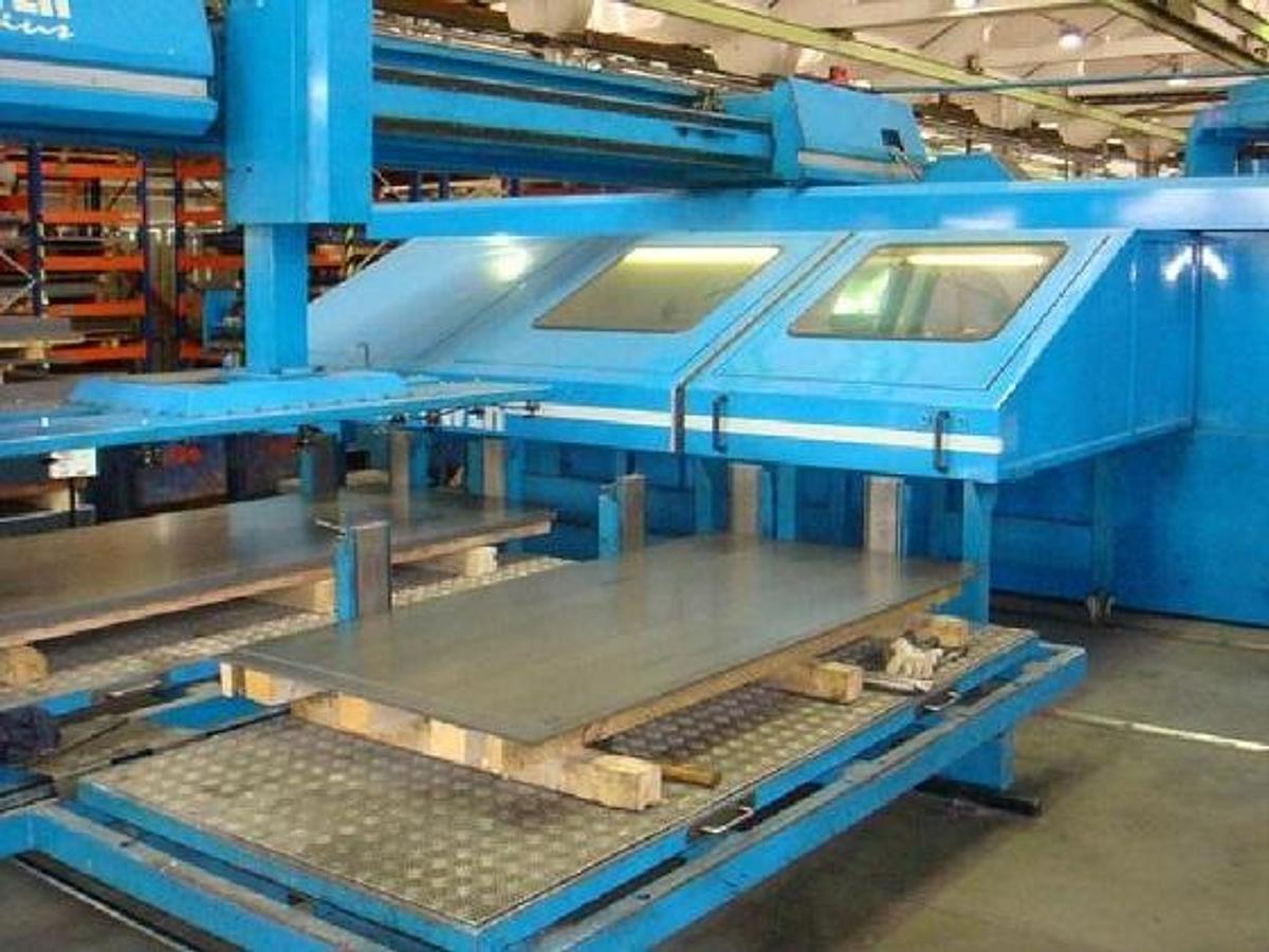 Used FINN POWER TP3025QIF2/ RS 1000