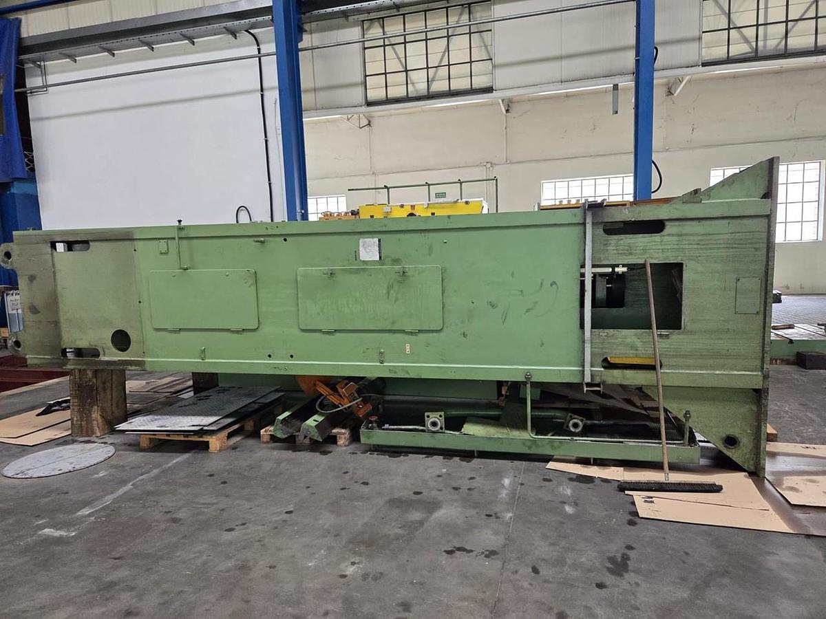 Hydraulický lis Dieffenbacher PO-F 1250 A