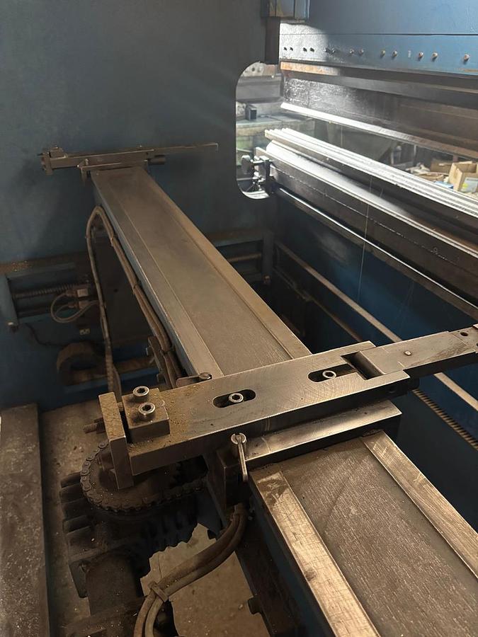 Ohraňovací lis ESPE COT 125/3050 CNC