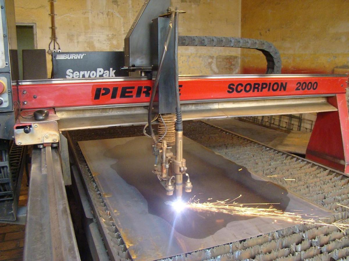 Plazmový řezací stroj Peirce Scorpion 2000
