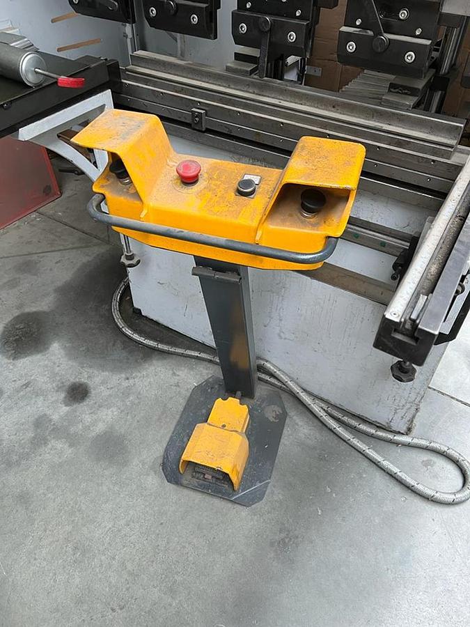 Použitý ERMAK MICRO-BEND 1040