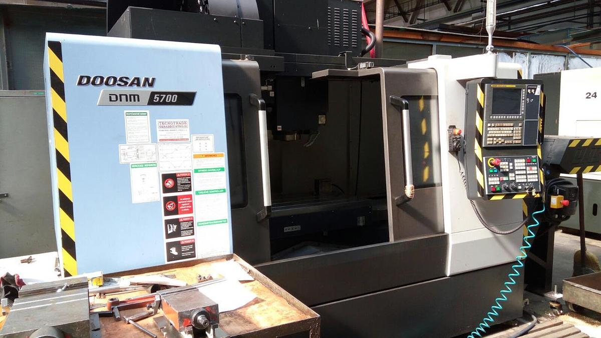 Použitý DOOSAN DNM 5700