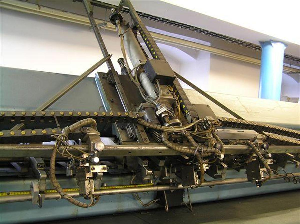 Použitý PAVE CNC Wire Forming Systems Ltd 3D CNC