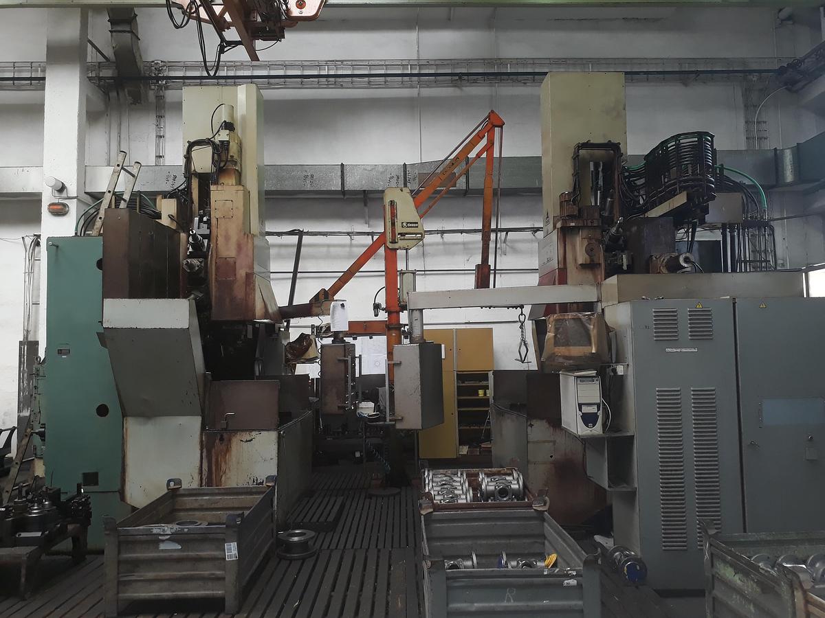 Used TOS SKIQ 8 CNC