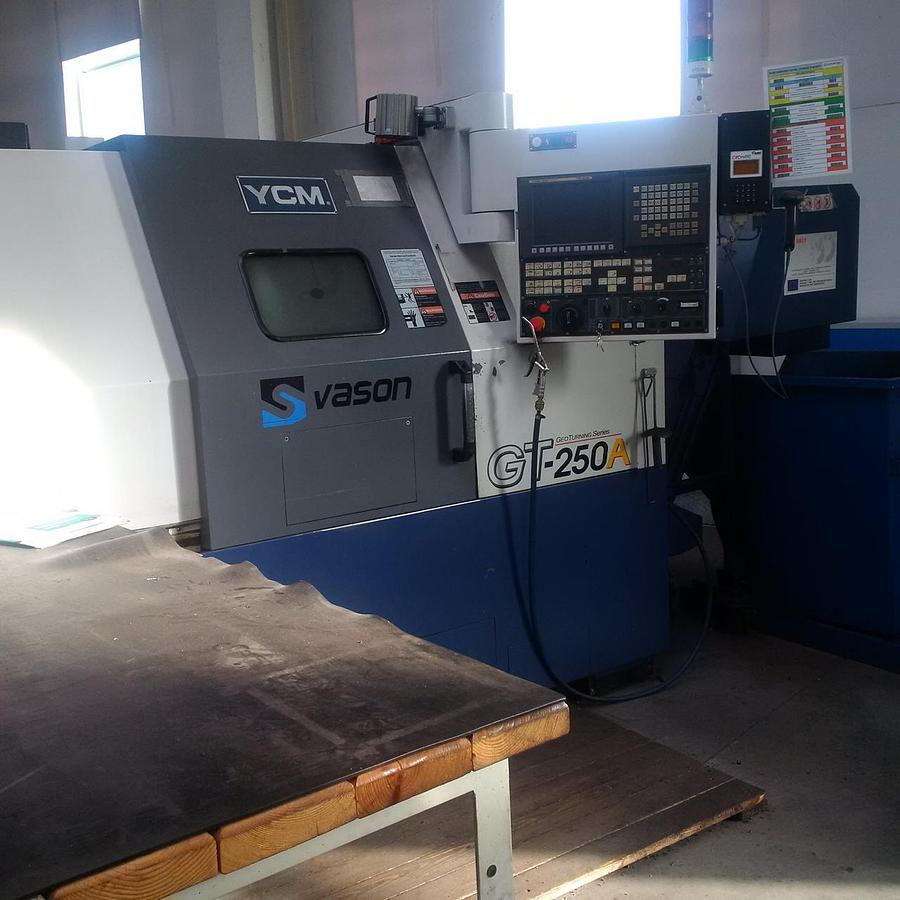Gebraucht YCM GT 250A