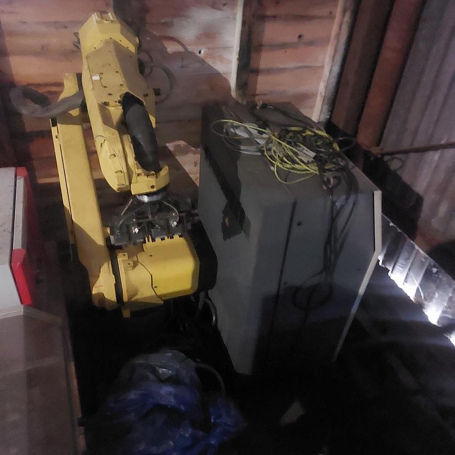 Used Fanuc M20iA