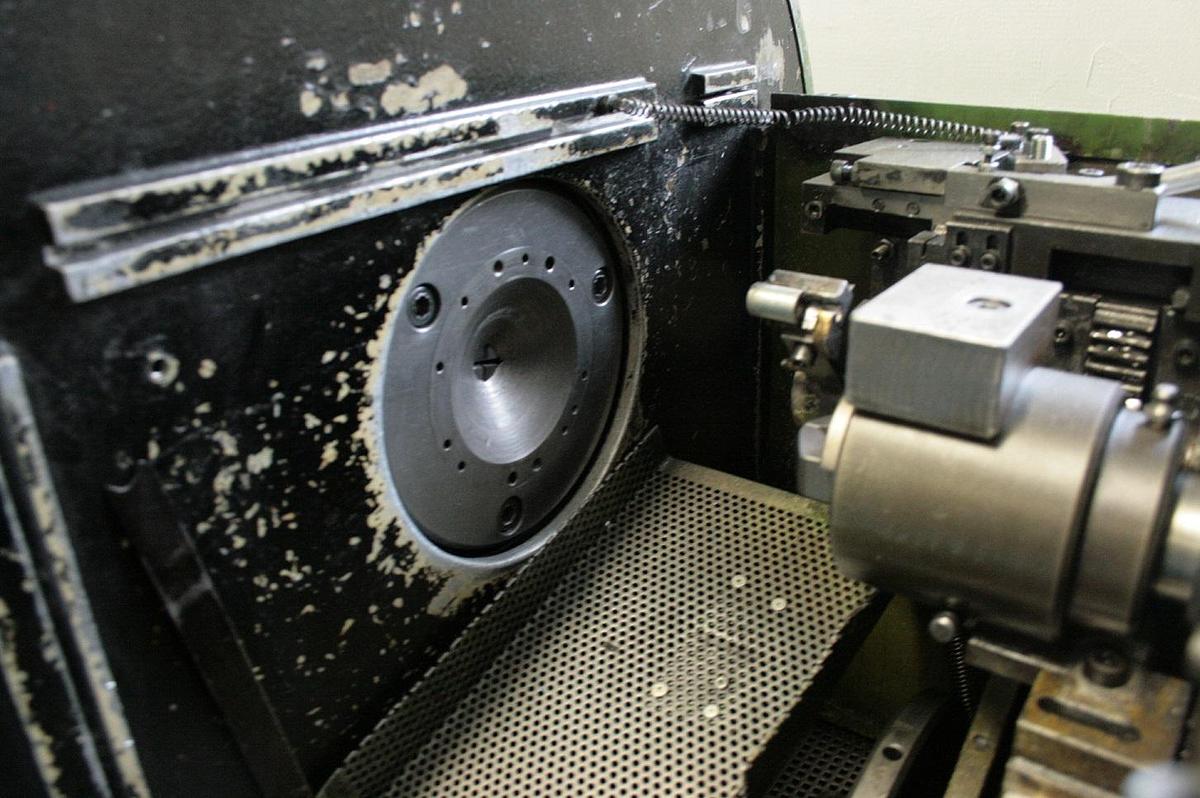 Used HMP URA-400-UF6