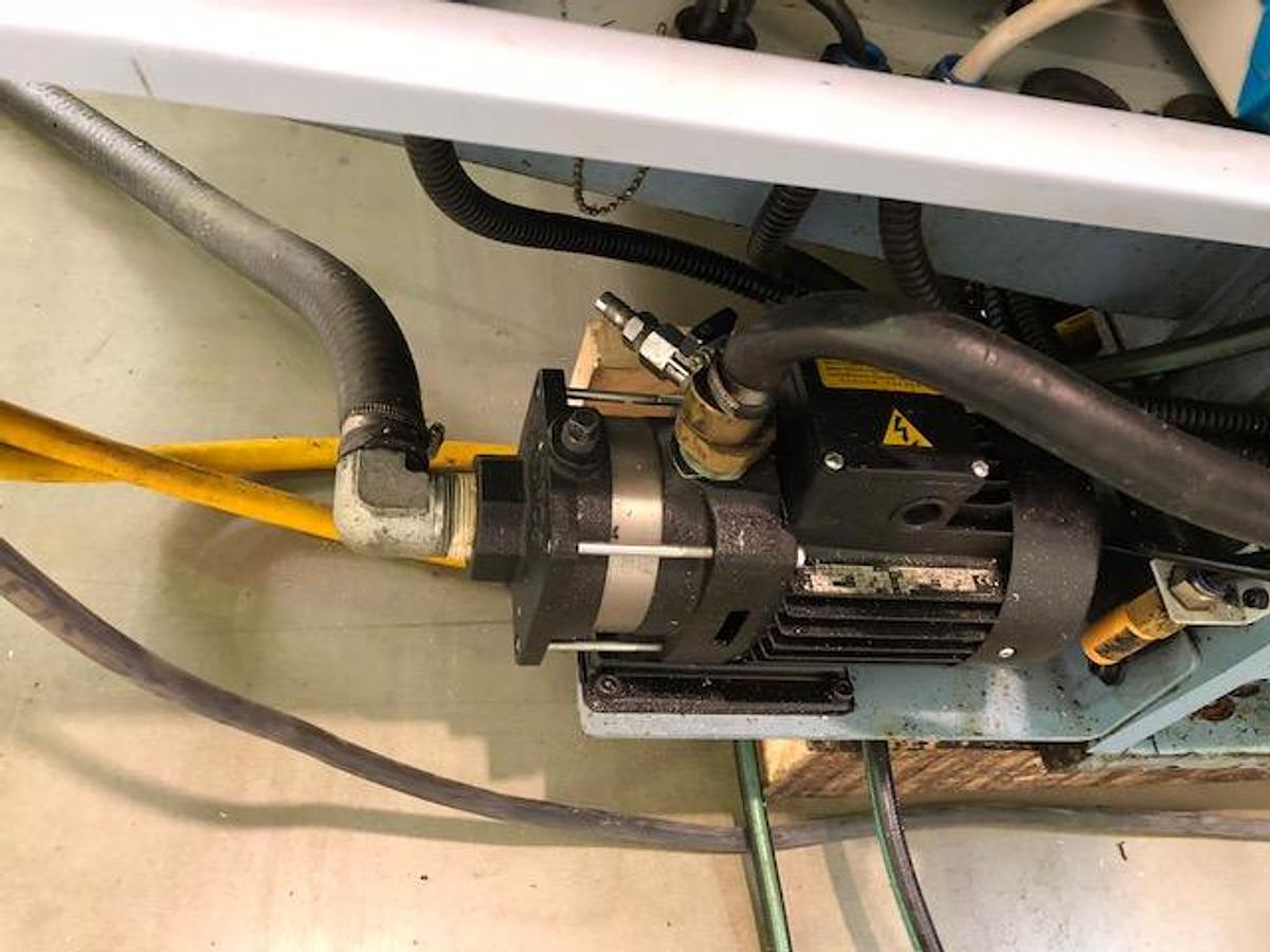 Použitý SCHAUBLIN 100 CNC