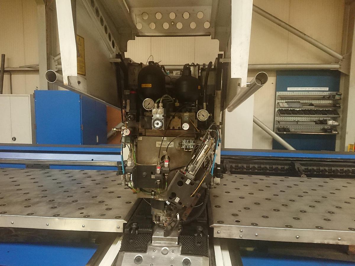 Použitý TRUMPF TRUMATIC 3000 R
