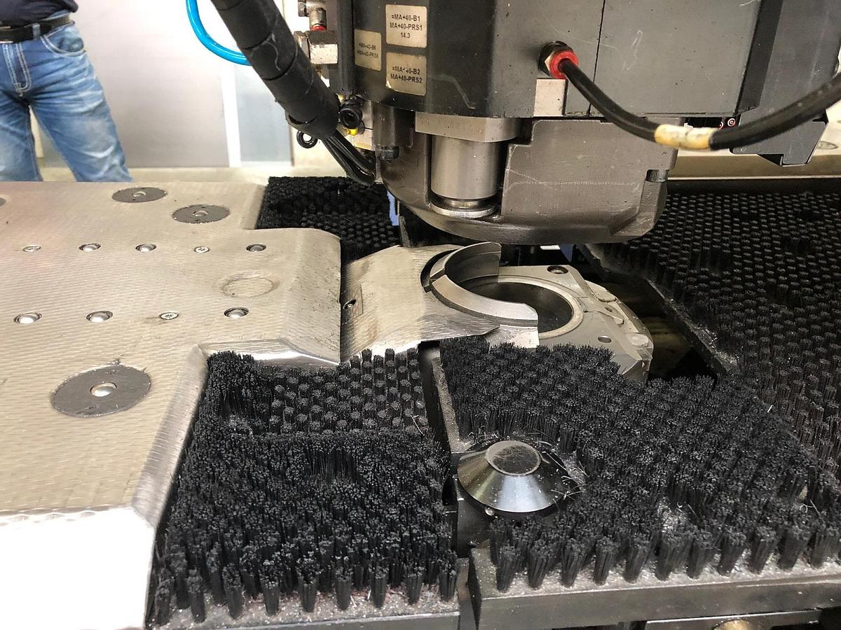 Použitý TRUMPF TRUMATIC 3000 R