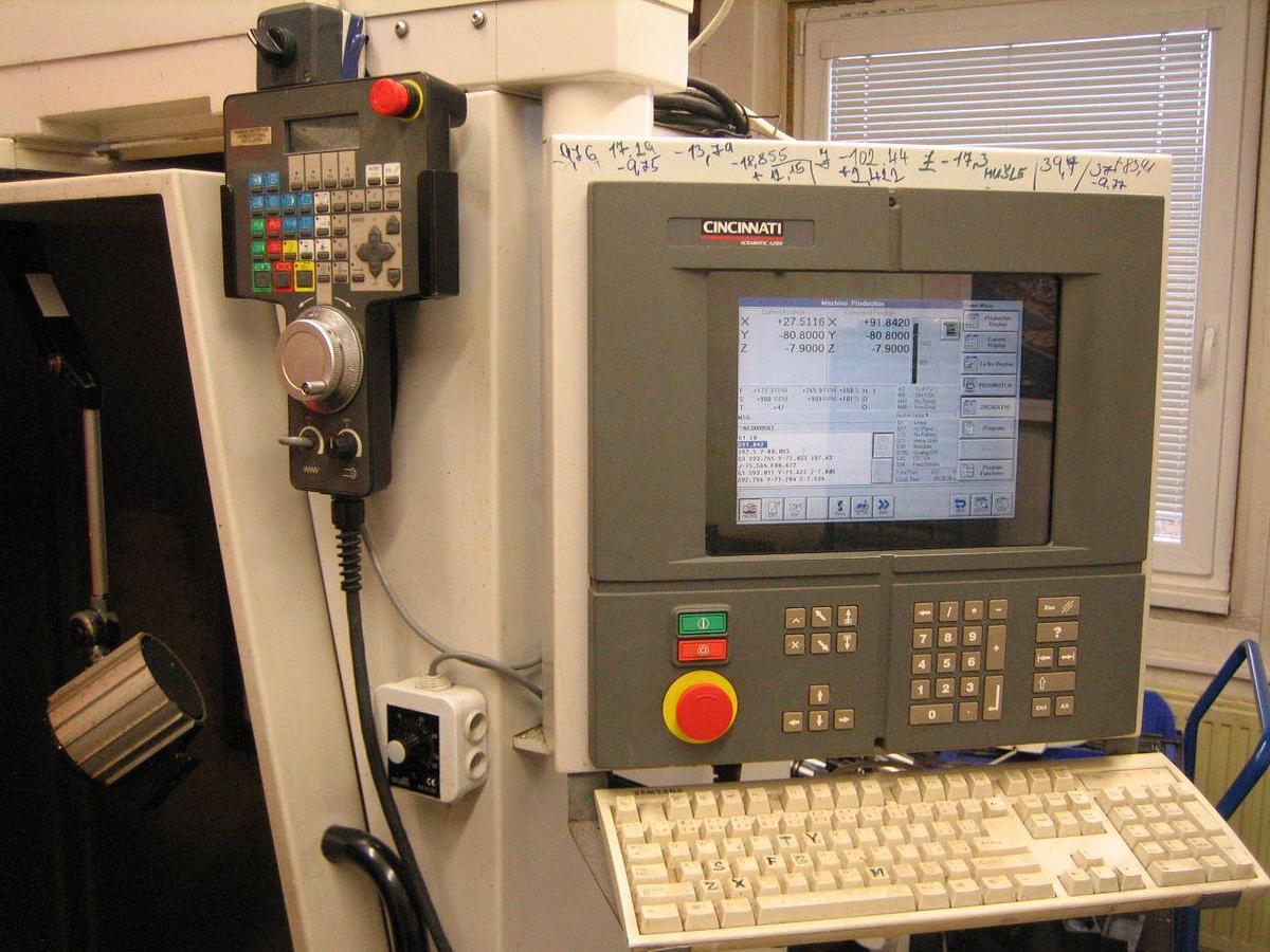 Used CINCINNATI ARROW 500 CNC