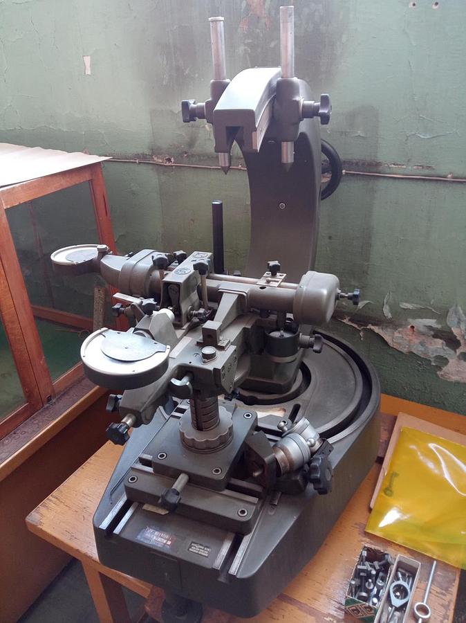 Used CARL ZEISS JENA Gear testing equipment