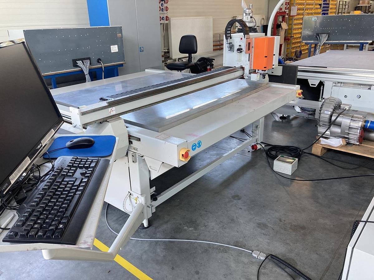 Used COMAGRAV DIGI 1715