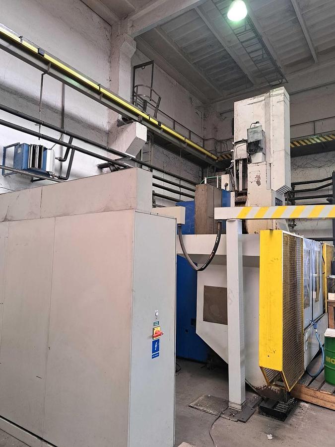 Gebraucht TOS SKQ 8 CNC
