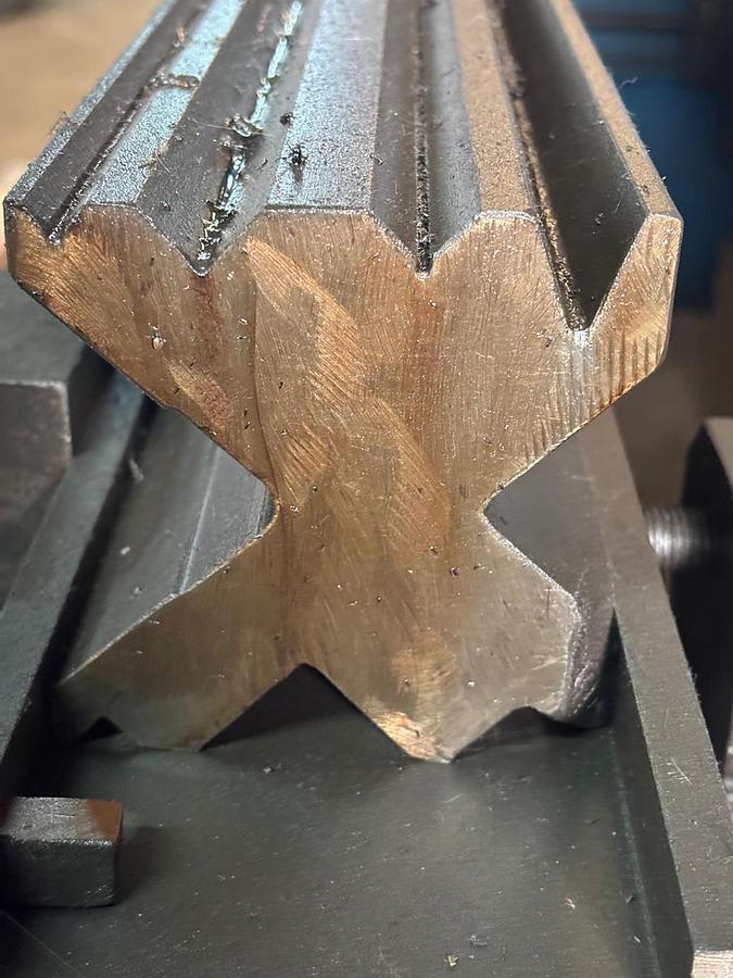Ohraňovací lis ESPE COT 125/3050 CNC