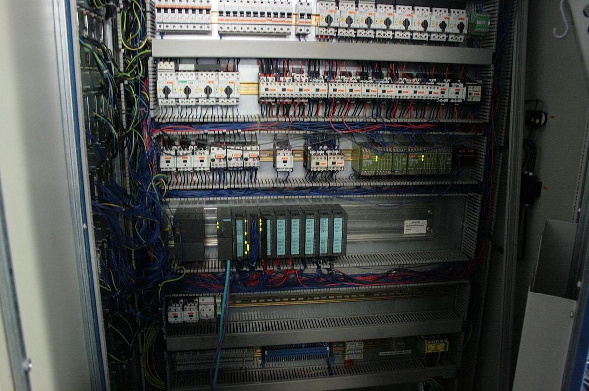 Used HMP URA-400-UF6