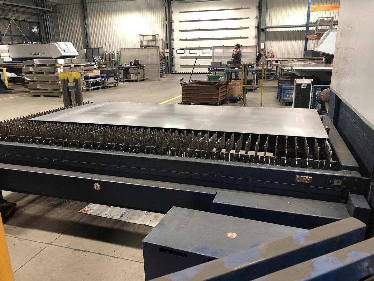 Used TRUMPF TruLaser 3030