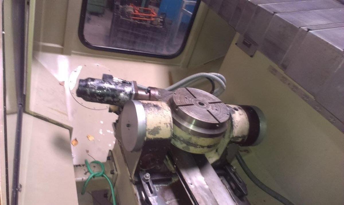 Gebraucht PRVOMAJSKA MCV 32/40 CNC