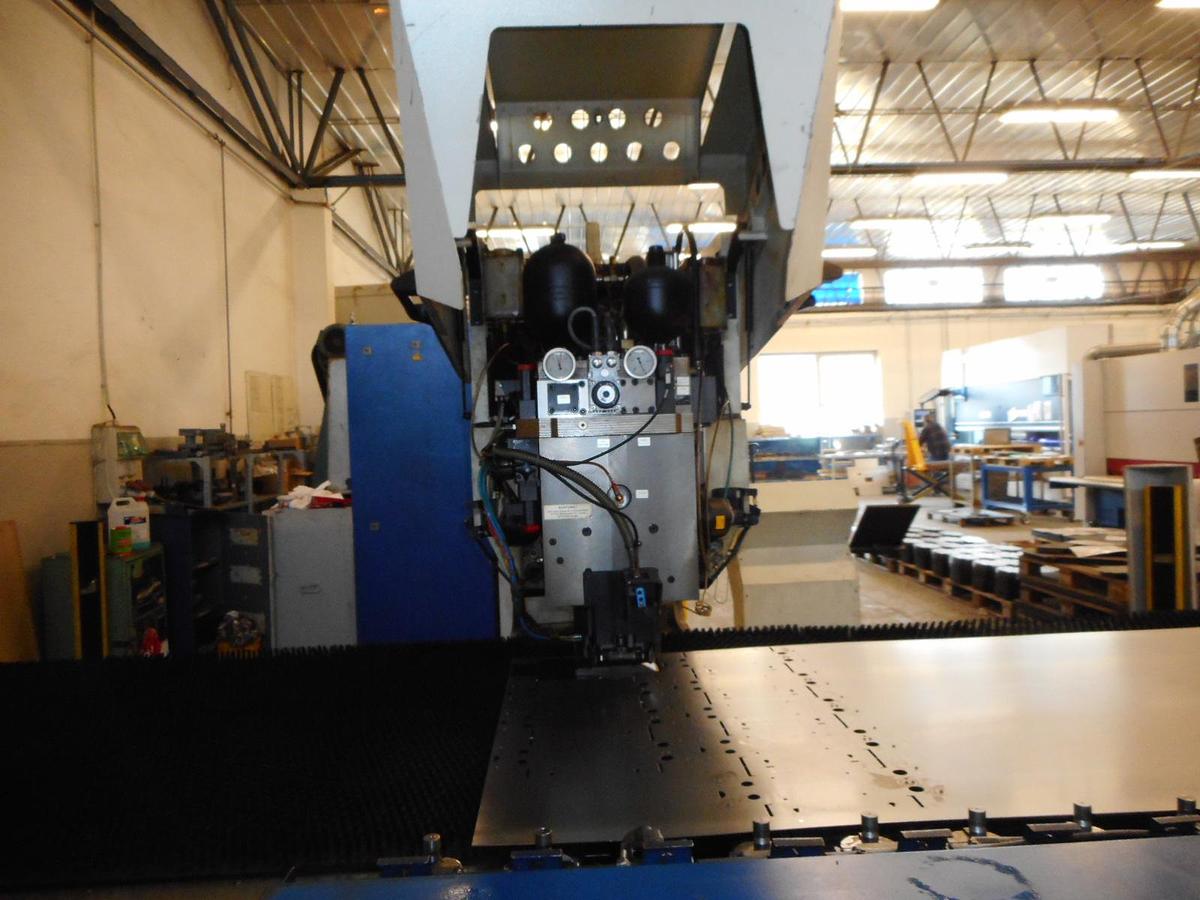 Použitý TRUMPF Trumatic 2000 R