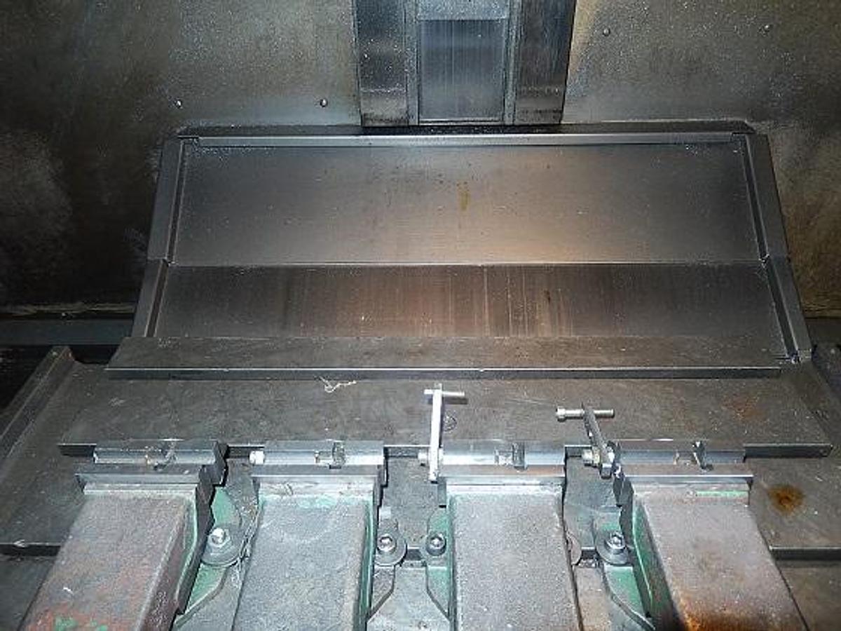 Used HURCO BMC 25