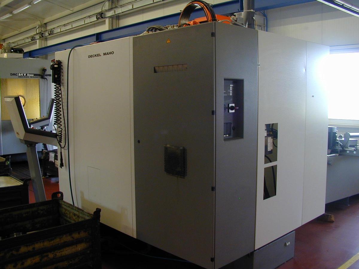 Used Deckel  MAHO DMC 63 V