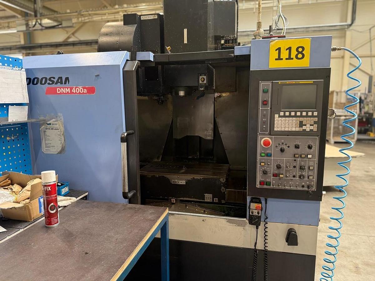 Obráběcí centrum (vertikální) DOOSAN DNM 400