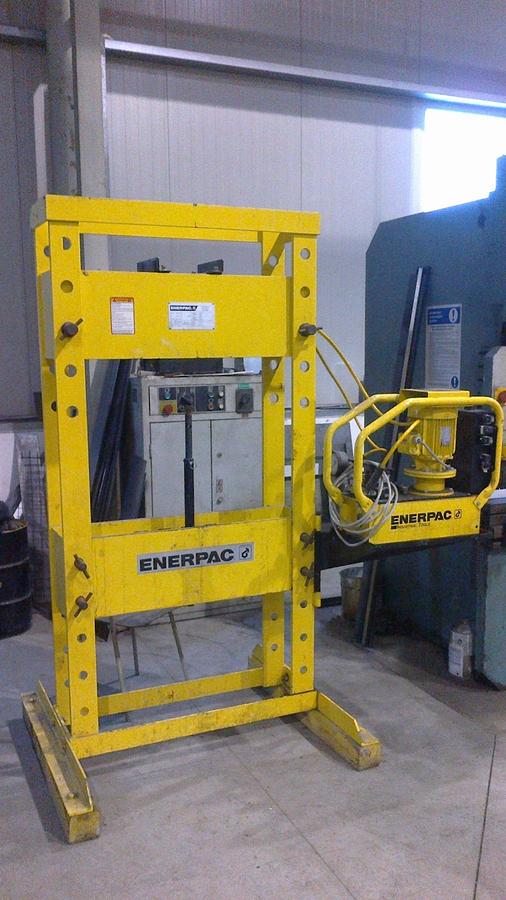 Used ENERPAC RR 506