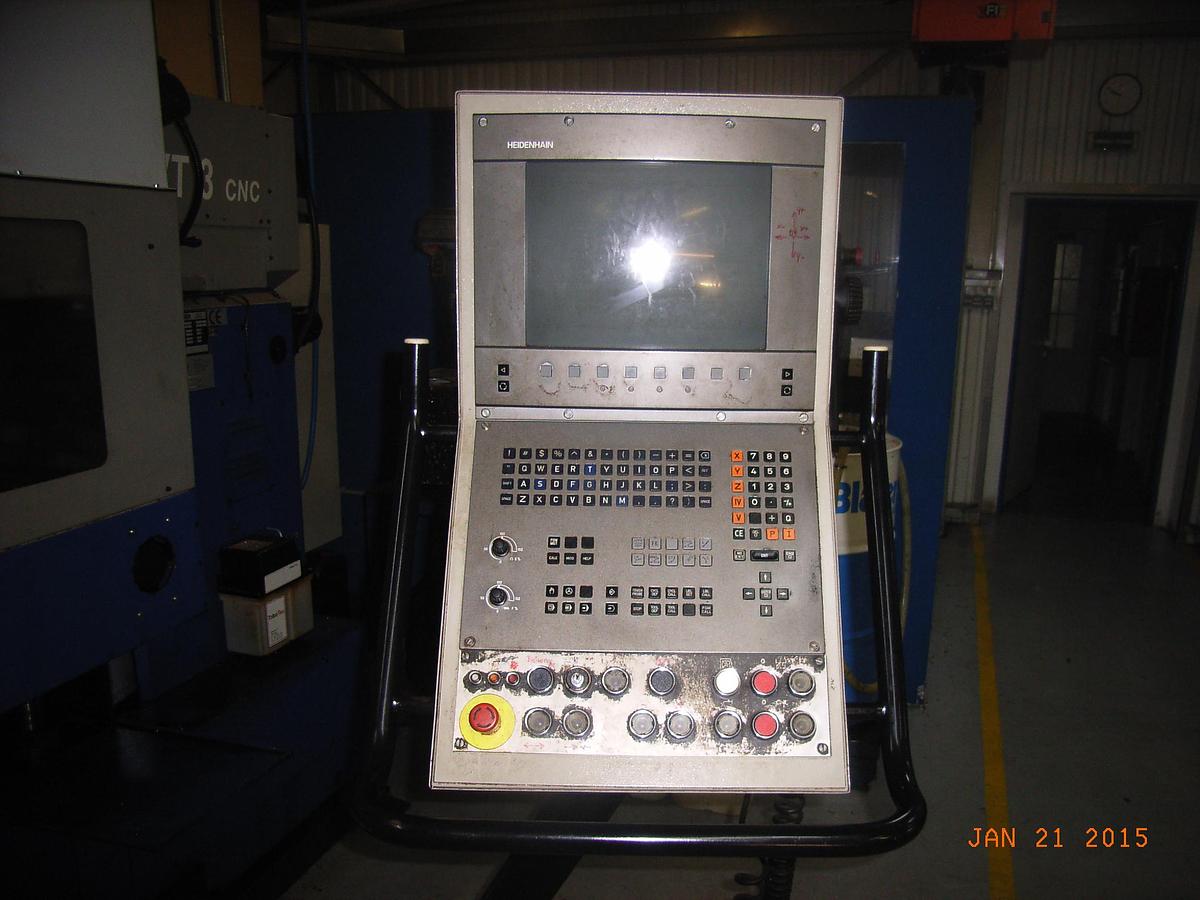Gebraucht TOS FVT 3 CNC