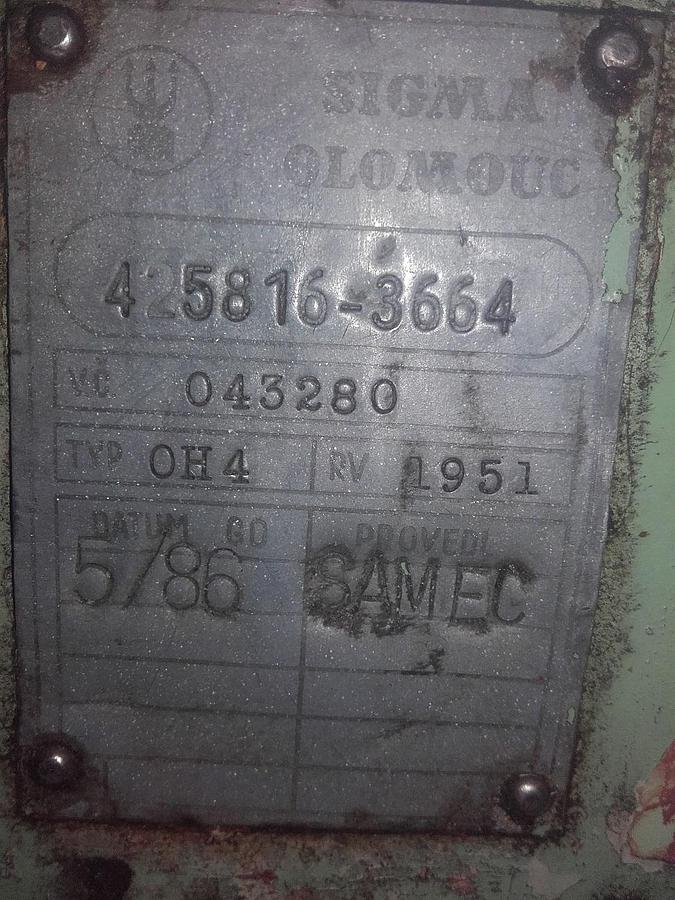 Used SIGMA OLOMOUC OH 4