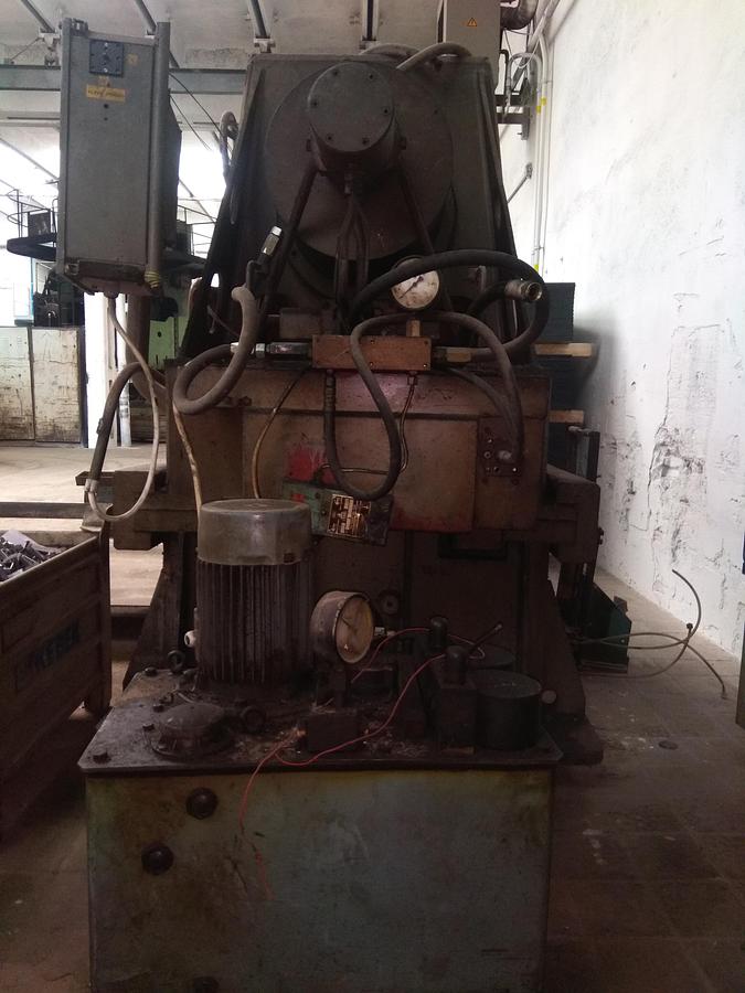 Used TOS Sheet straightening machine