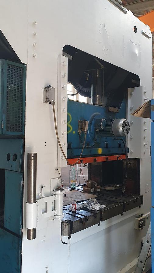 Použitý METALPRESS LKT 250