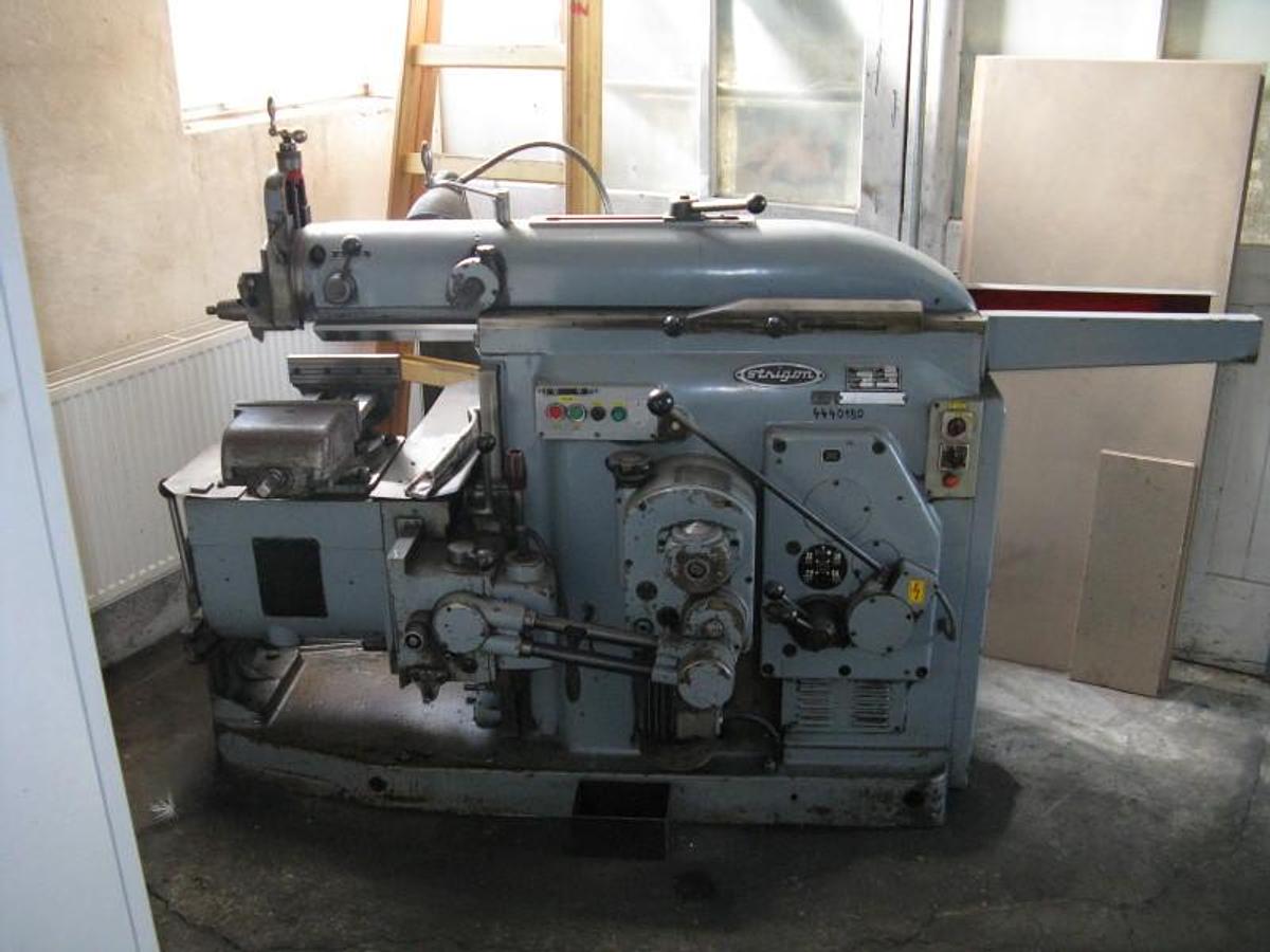 Used ESZTERGOM GH 560 M