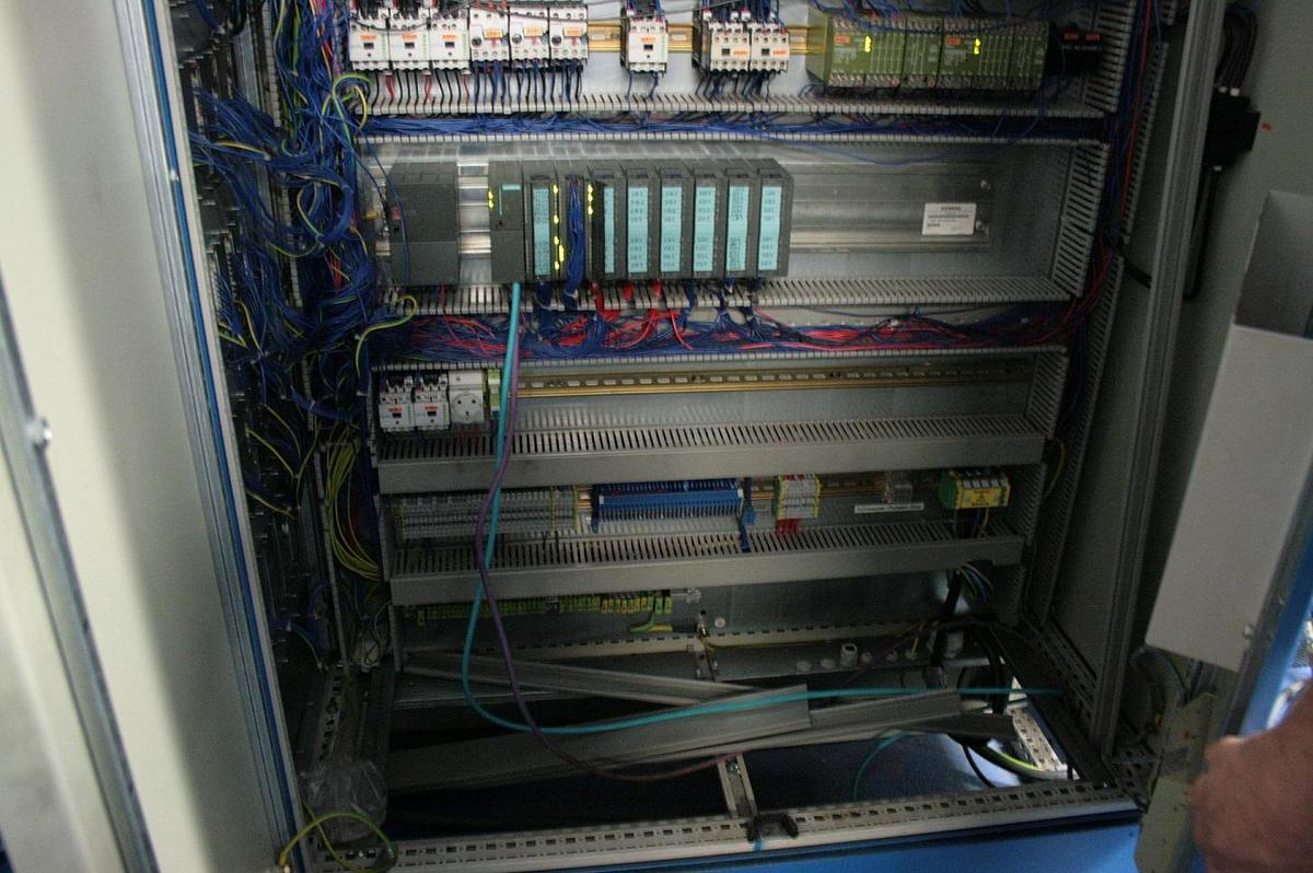 Used HMP URA-400-UF6
