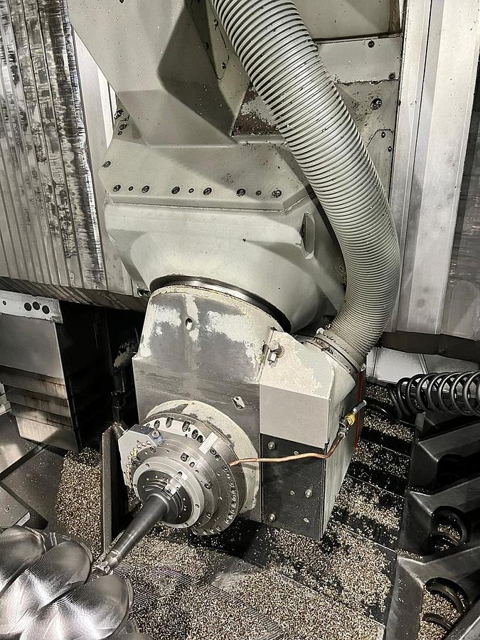 Used DECKEL MAHO DMU 200 P