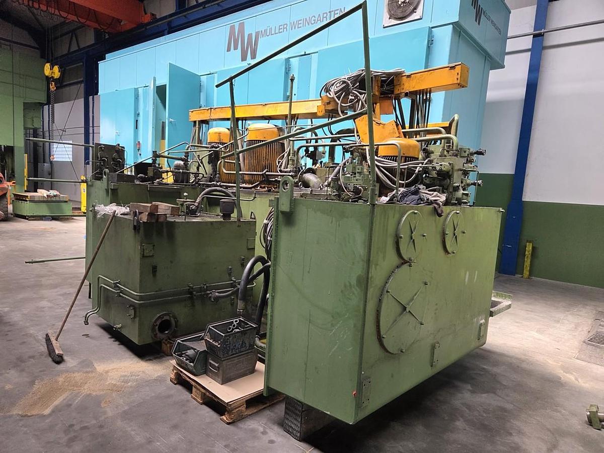 Hydraulický lis Dieffenbacher PO-F 1250 A