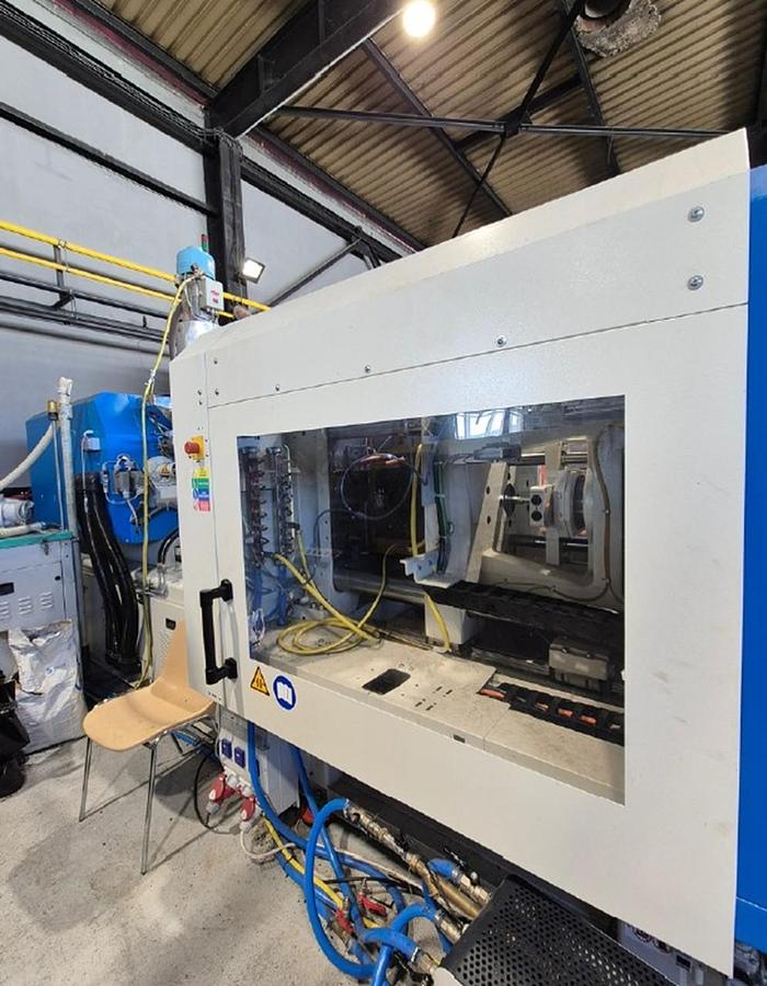 Vstřikovací lis na plasty Krauss Maffei PrecisionMolding 160-750