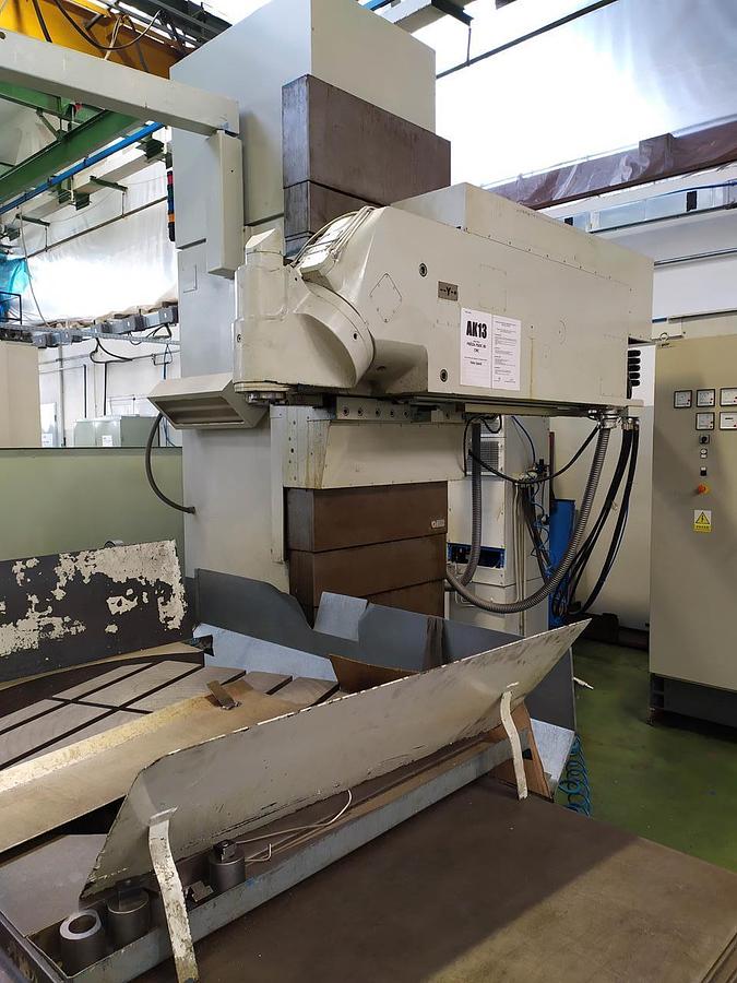 Gebraucht TOS FSQC 80 CNC