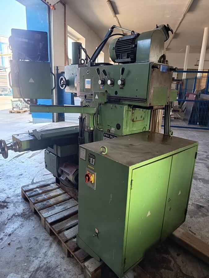 Console milling machine TOS FGS 25/32