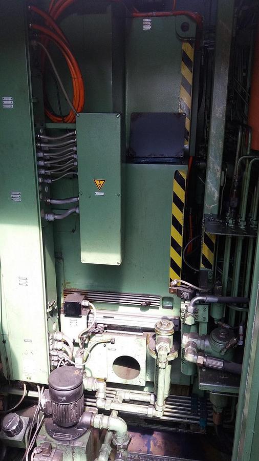 Použitý LIEBHERR LC 502