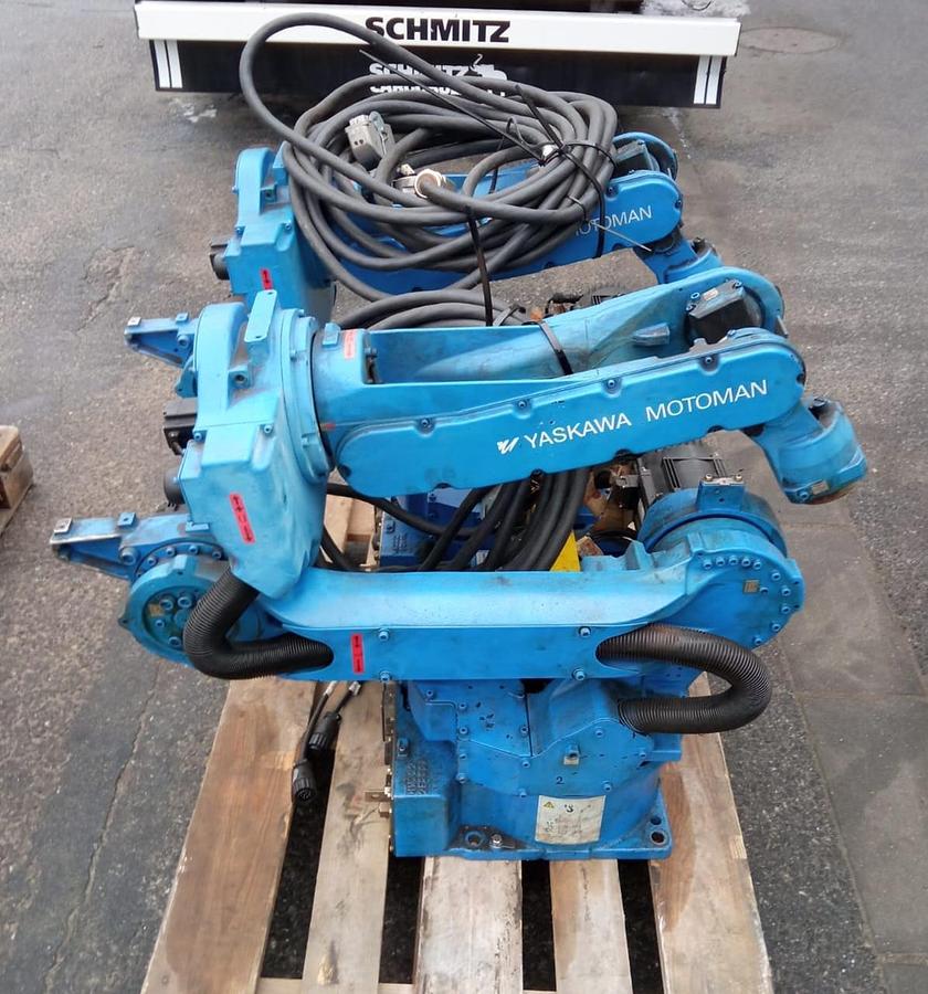 Used Yaskawa MA 1400 - DX 100