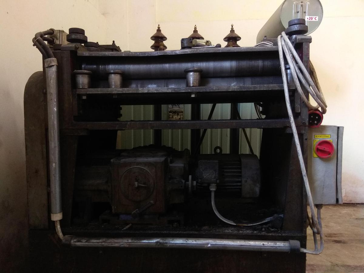 Used TOS Sheet straightening machine