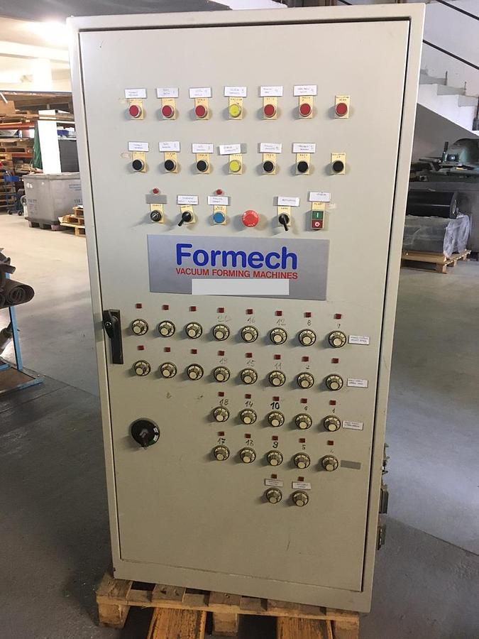 Použitý FORMECH Vakuový tvarovací automat