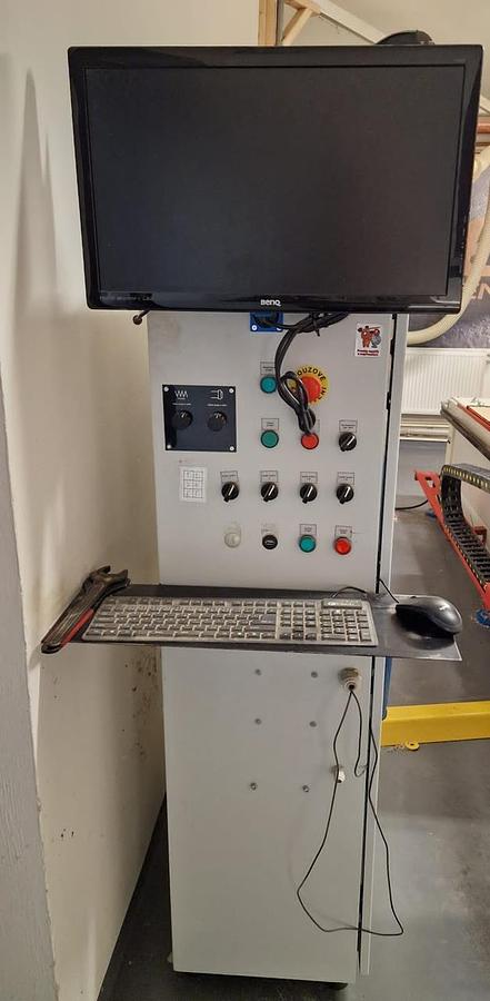 Použitý Jeřábek CNC router