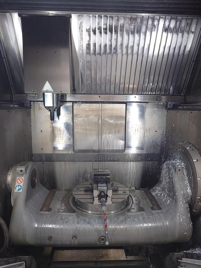 Použitý Hermle C 400 U