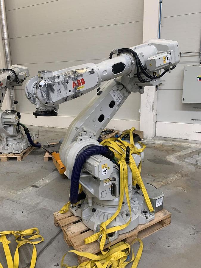 Used ABB IRB 6700