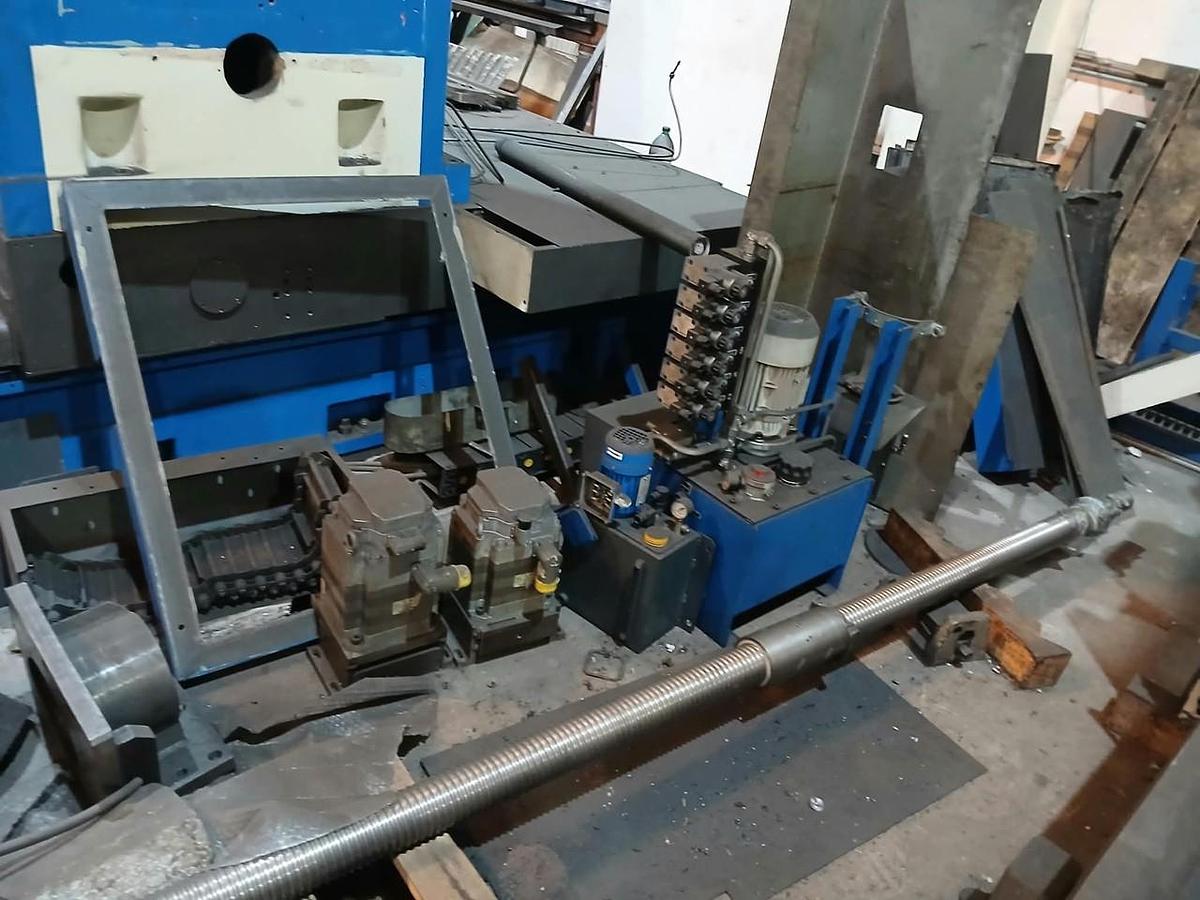 Horizontální vyvrtávačka TOS WHN 13.4 CNC