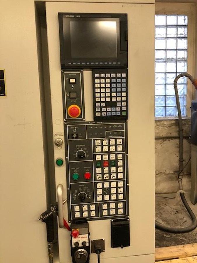 Použitý AKIRA SEIKI RMV 700 APC
