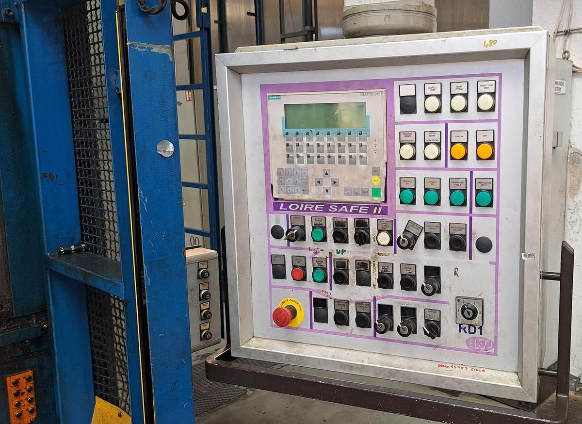 Used Loire 3000 kN