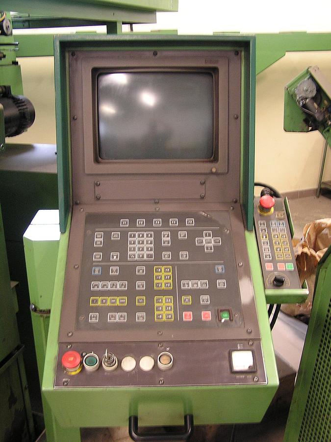 Použitý MAHO MC 600