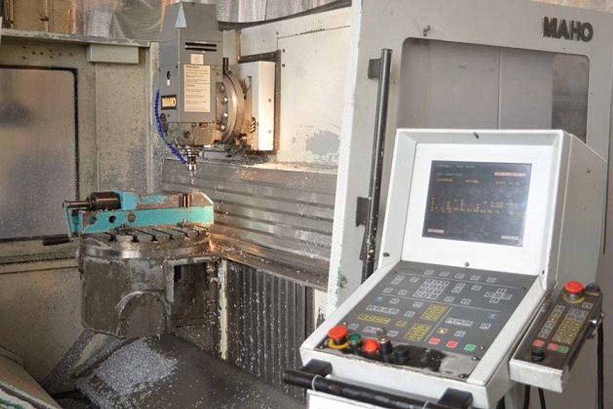 Used MAHO MH 600 E